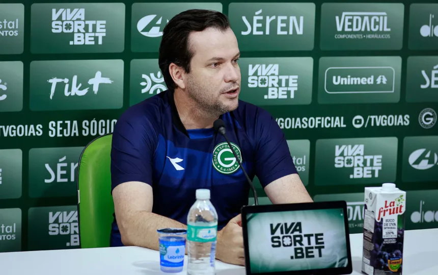 “o-comprometimento-aqui-e-total”,-diz-daniel-paulista-apos-vitoria-do-goias