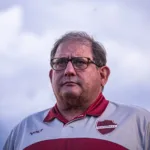 “esta-dificil?-esta,-mas-esta-gostoso”,-diz-guto-ferreira-apos-vitoria-do-vila-nova-na-serie-b