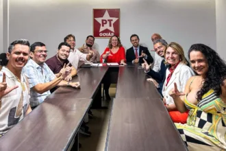 sete-partidos-formam-frente-de-apoio-a-lula-e-articulam-chapa-unificada-em-goias