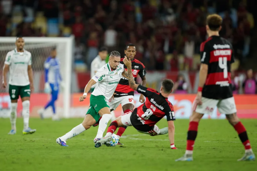 paulinho-e-denunciado-por-comemoracao-de-gol-do-palmeiras-contra-o-flamengo-–-jovem-pan