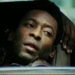 e-#fake-video-de-pele-fazendo-‘profecia’-sobre-hexa-para-o-brasil-e-taca-erguida-por-jogador-do-santos;-audio-foi-criado-com-ia