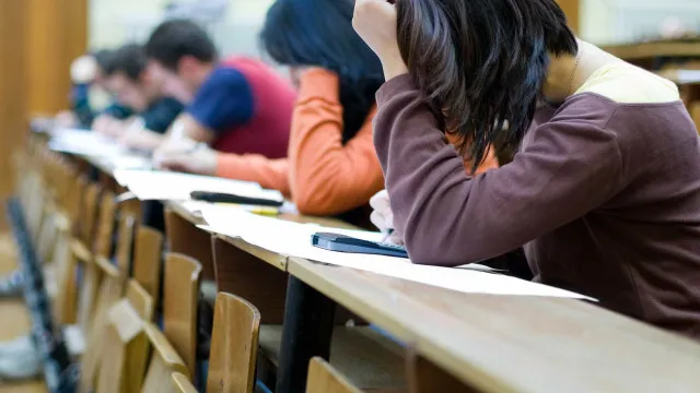 metade-dos-estudantes-nao-ve-debate-antirracista-na-escola,-diz-estudo