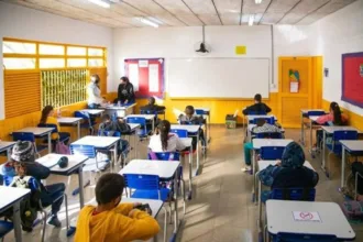 senado-aprova-aumento-do-piso-salarial-de-professores-e-altera-regra-para-reajuste