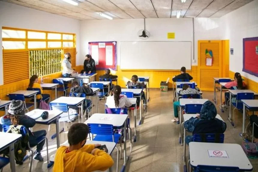 senado-aprova-aumento-do-piso-salarial-de-professores-e-altera-regra-para-reajuste