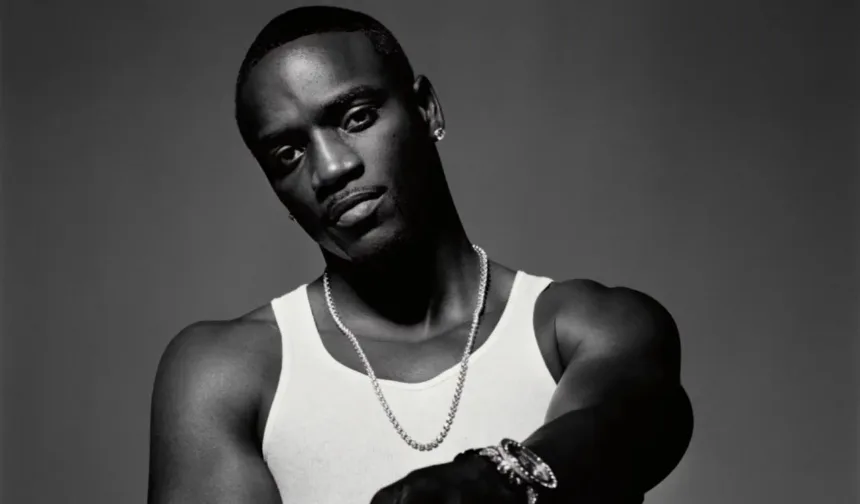 akon-revela-regras-de-convivencia-em-casamento-poligamico;-veja