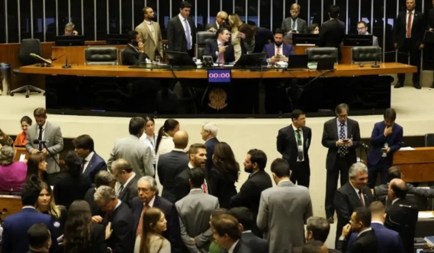 comissao-da-camara-vota-nesta-quarta-proposta-pelo-fim-da-escala-6×1