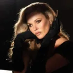 greg-brennan-revela-detalhes-ineditos-da-foto-iconica-de-kate-moss-fumando-em-2007