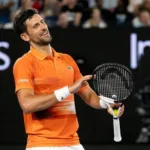 novak-djokovic-elogia-e-projeta-duelo-contra-joao-fonseca-em-roland-garros