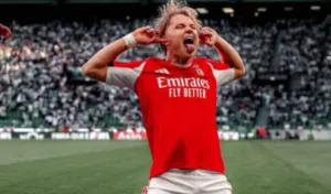 gols-de-schjelderup-contra-real-madrid-em-champions-mudam-destino-do-atacante-no-benfica