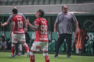janderson-fala-de-mudanca-de-rotina-do-vila-nova-para-jogo-as-11h-contra-o-londrina:-“temos-de-estar-preparados”