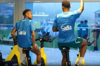 santos-contradiz-medico-da-cbf-e-afirma-que-neymar-estaria-apto-para-jogar-no-domingo,-dia-31