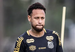 neymar-curte-foto-de-loira-no-instagram-e-depois-apaga-interacao;-saiba-quem-e