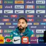 em-coletiva,-matheus-cunha-minimiza-camisa-10-e-lamenta-lesao-de-neymar