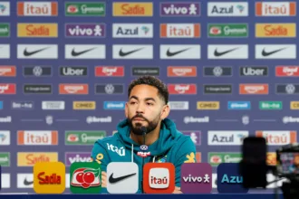 em-coletiva,-matheus-cunha-minimiza-camisa-10-e-lamenta-lesao-de-neymar