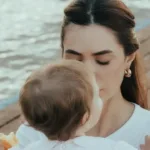 serena,-filha-de-jade-magalhaes-e-luan-santana,-aparece-em-video-brincando
