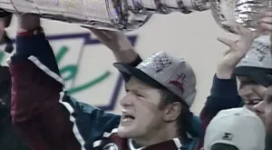 lenda-da-nhl-claude-lemieux,-tetracampeao-da-stanley-cup,-morre-aos-60-anos