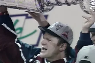 lenda-da-nhl-claude-lemieux,-tetracampeao-da-stanley-cup,-morre-aos-60-anos