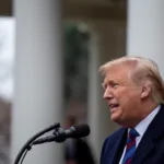 corte-dos-eua-recusa-barrar-ordem-executiva-de-trump-para-votacao-por-correio,-mas-permite-novos-desafios