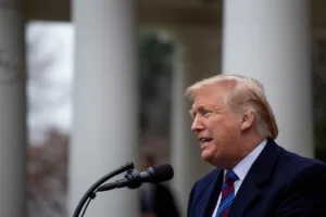 corte-dos-eua-recusa-barrar-ordem-executiva-de-trump-para-votacao-por-correio,-mas-permite-novos-desafios
