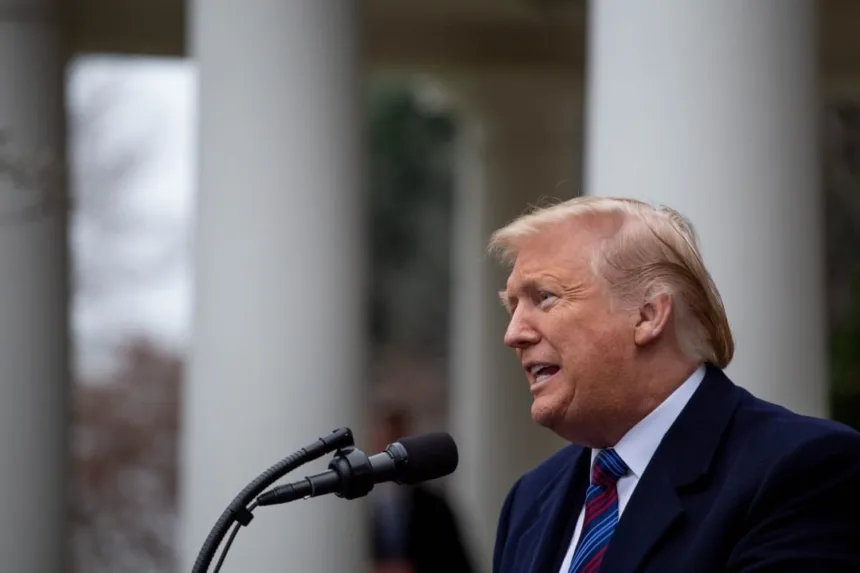 corte-dos-eua-recusa-barrar-ordem-executiva-de-trump-para-votacao-por-correio,-mas-permite-novos-desafios