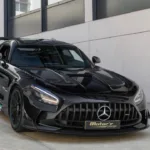 mercedes-amg-de-r$-800-mil-e-encontrada-abandonada-com-som-ligado-apos-batida-em-vitoria