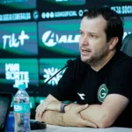 invicto-em-classicos-pelo-goias,-daniel-paulista-descarta-favoritismo-contra-o-atletico