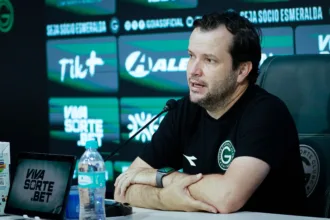 invicto-em-classicos-pelo-goias,-daniel-paulista-descarta-favoritismo-contra-o-atletico