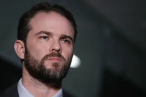 pcc-e-cv-terroristas:-durigan-diz-que-medida-dos-eua-pode-afetar-o-pix