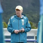 ancelotti-comenta-lesao-de-neymar-e-projeta-utilizacao-do-atacante-na-copa-do-mundo-para-primeiro-ou-segundo-jogo