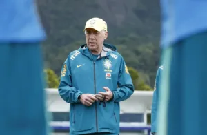 ancelotti-comenta-lesao-de-neymar-e-projeta-utilizacao-do-atacante-na-copa-do-mundo-para-primeiro-ou-segundo-jogo