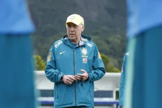 ancelotti-comenta-lesao-de-neymar-e-projeta-utilizacao-do-atacante-na-copa-do-mundo-para-primeiro-ou-segundo-jogo