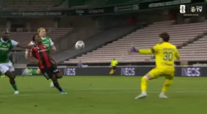 nice-vence-st.-etienne-por-4-a-1,-elye-wahi-marca-golaco-de-cavadinha-aos-90+10