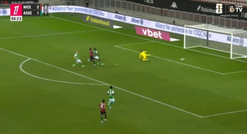 nice-fecha-o-caixao:-elye-wahi-marca-3o-gol,-placar-3-a-1-sobre-st.-etienne-aos-87-minutos