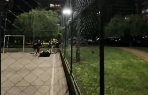 pai-e-preso-apos-aplicar-mata-leao-e-agredir-adolescente-durante-briga-por-futebol-em-goiania