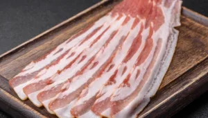 lidl-retira-bacon-saint-alby-do-mercado-frances-por-teor-insuficiente-de-sal-e-risco-sanitario