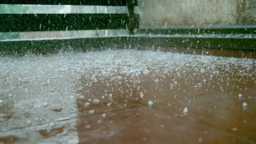 india-tem-alerta-de-chuva,-tempestade-e-granizo-para-este-sabado-com-alivio-da-onda-de-calor