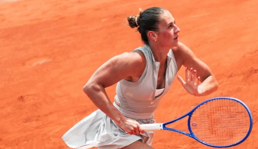 marta-kostyuk-supera-iga-swiatek-por-2-sets-a-0-no-french-open-e-atinge-quartas-de-final-em-roland-garros