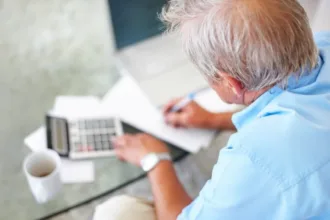 pesquisa-aponta-que-69%-dos-trabalhadores-nos-eua-temem-nao-economizar-o-suficiente-para-a-aposentadoria