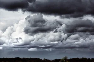 frente-fria-causa-chuva-forte-e-temporais-em-5-regioes-do-brasil-nesta-terca