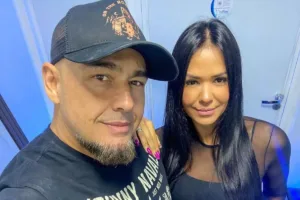 totus-tuus-em-goiania:-digao,-dos-raimundos,-e-esposa-agradecem-santa-por-gravidez;-assista