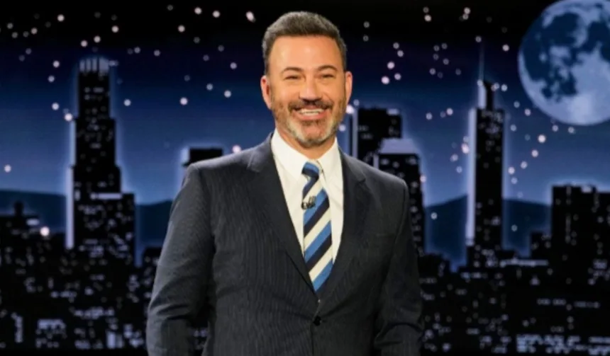 em-noite-de-peabody-awards,-jimmy-kimmel-entrega-trofeu-e-faz-piadas-sobre-trump-no-palco