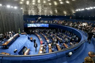 oposicao-protocola-pec-alternativa-ao-fim-da-escala-6×1;-entenda