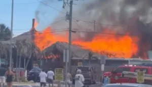 cocoa-beach-registra-incendio-em-restaurante-the-tiny-turtle,-que-causa-danos;-meta-de-us$-7.000-no-gofundme