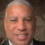 spencer-leak-jr.,-proeminente-lider-de-funeraria-e-servidor-da-comunidade-de-chicago,-morre-apos-convulsao
