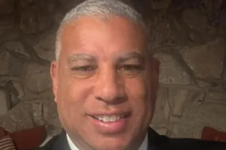 spencer-leak-jr.,-proeminente-lider-de-funeraria-e-servidor-da-comunidade-de-chicago,-morre-apos-convulsao