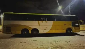 acidente-fatal-em-belo-horizonte:-torcedor-do-cruzeiro,-de-20-anos,-morre-ao-cair-de-onibus-apos-jogo