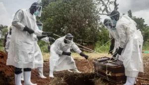 uniao-africana-alerta-para-mais-de-1.100-casos-suspeitos-de-ebola