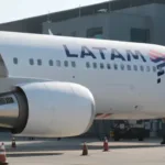 mulher-que-morreu-apos-cair-de-escada-de-aviao-ia-ao-aniversario-da-filha