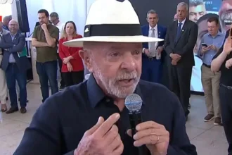 “traidores:-esses-meninos-do-bolsonaro-conseguem-ser-piores-do-que-ele”,-diz-lula-em-goias