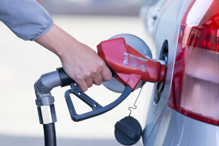 veiculos-mais-antigos-com-manutencao-precaria-enfrentam-problemas-ao-usar-gasolina-e10